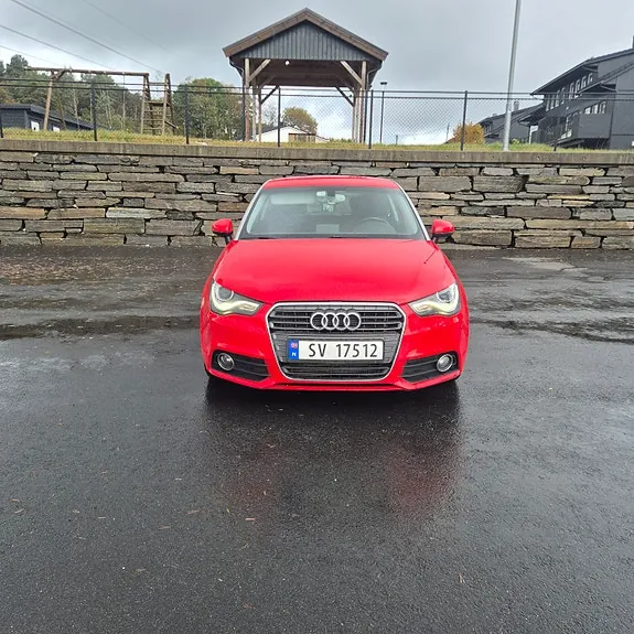 Audi A1 2011 photo 2