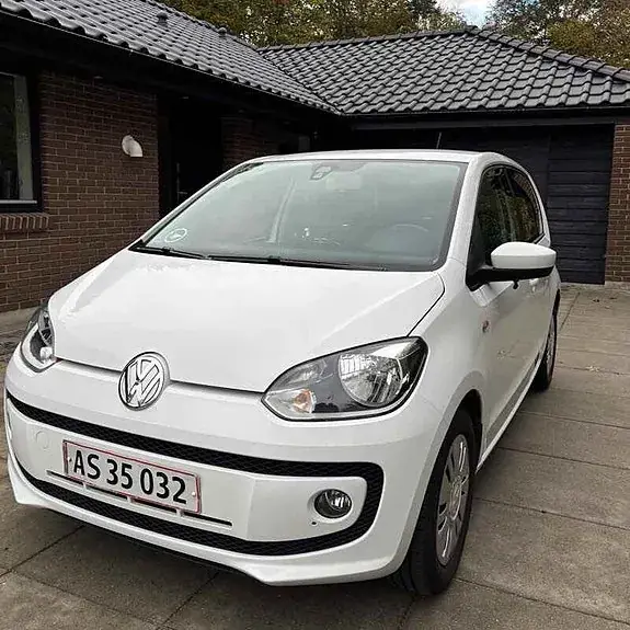 Volkswagen Up 2015 photo 2