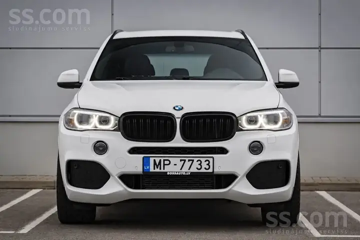 BMW X5 2015 photo 2
