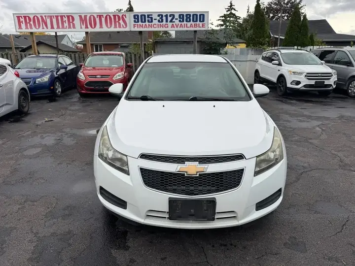 Chevrolet Cruze 2011 photo 2