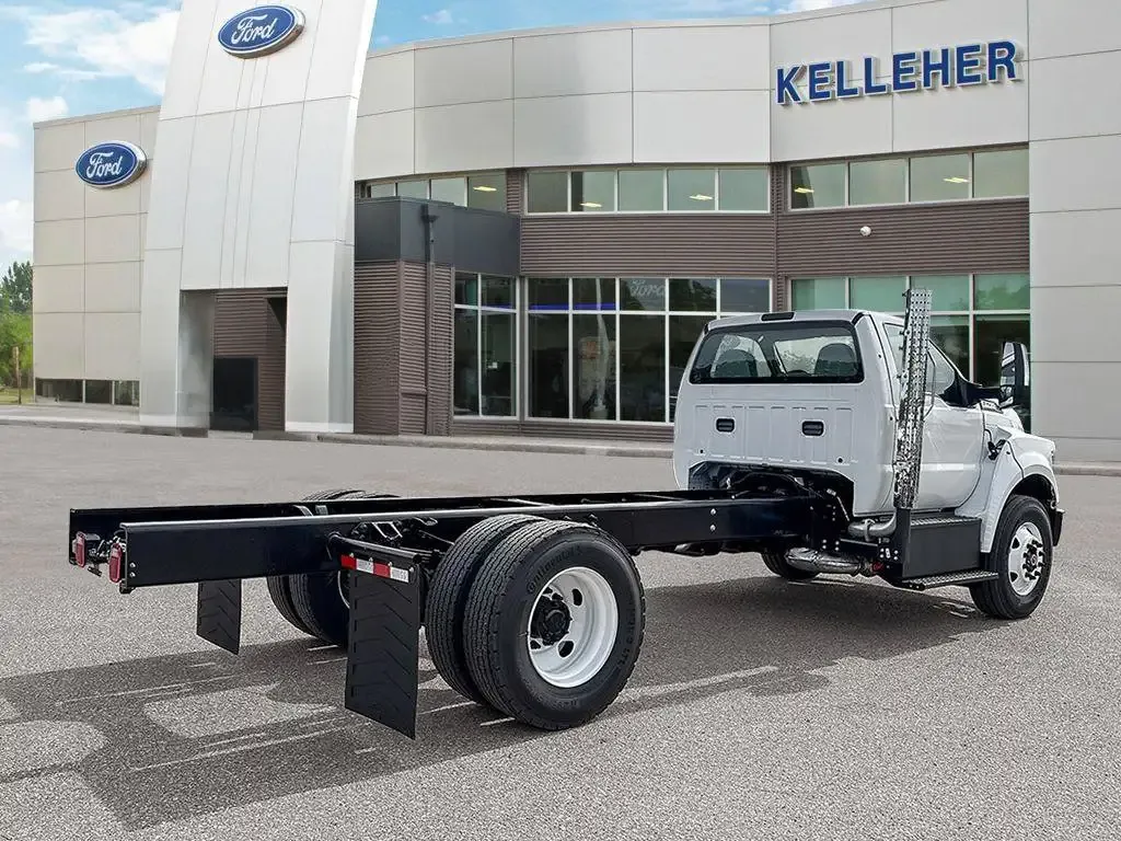 Ford F-750 2027 photo 5