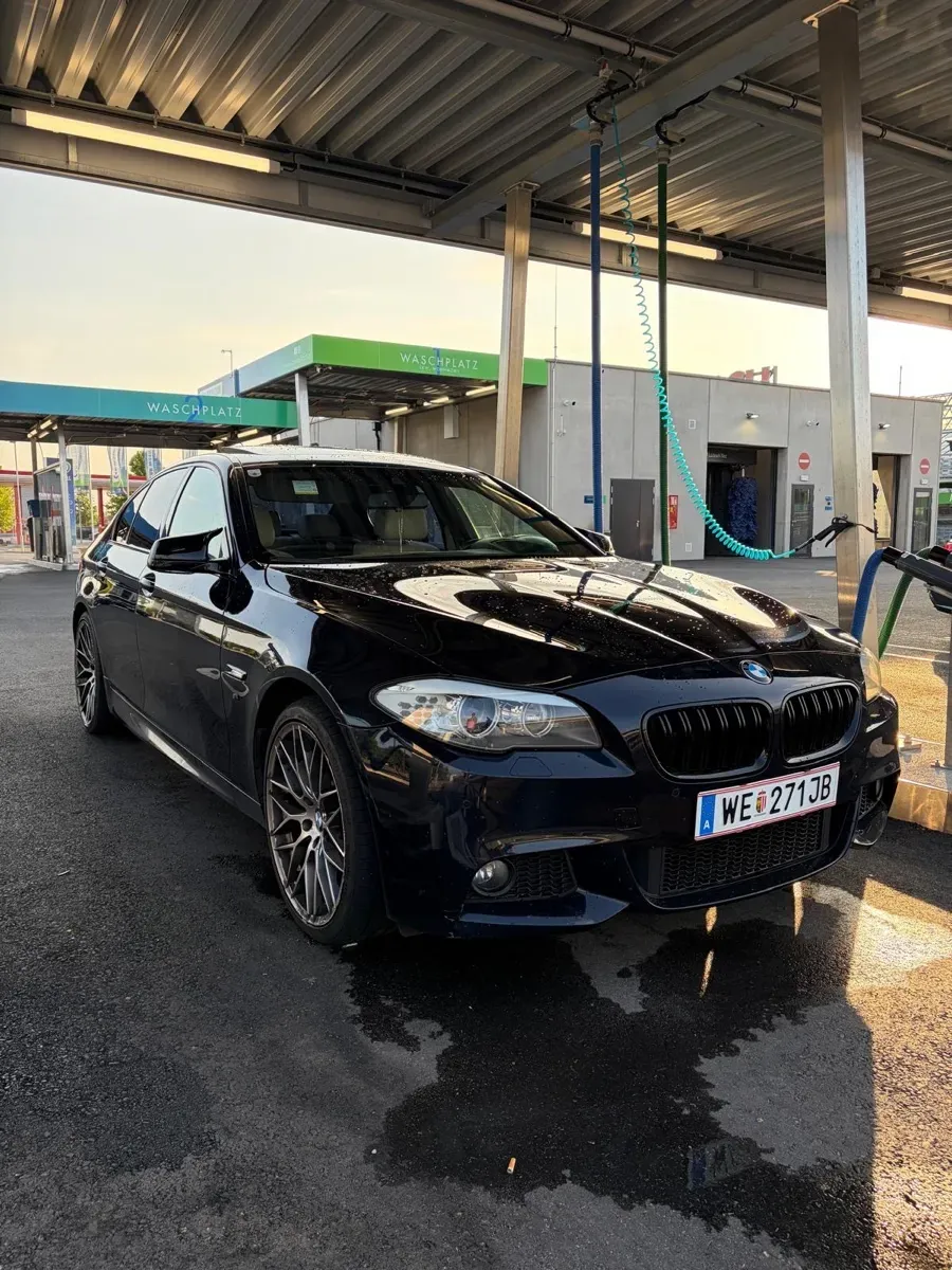 BMW 5 Series 2013 photo 2