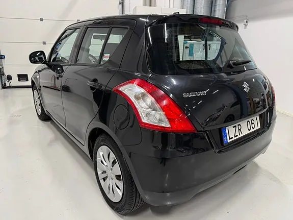 Suzuki Swift 2012 photo 4