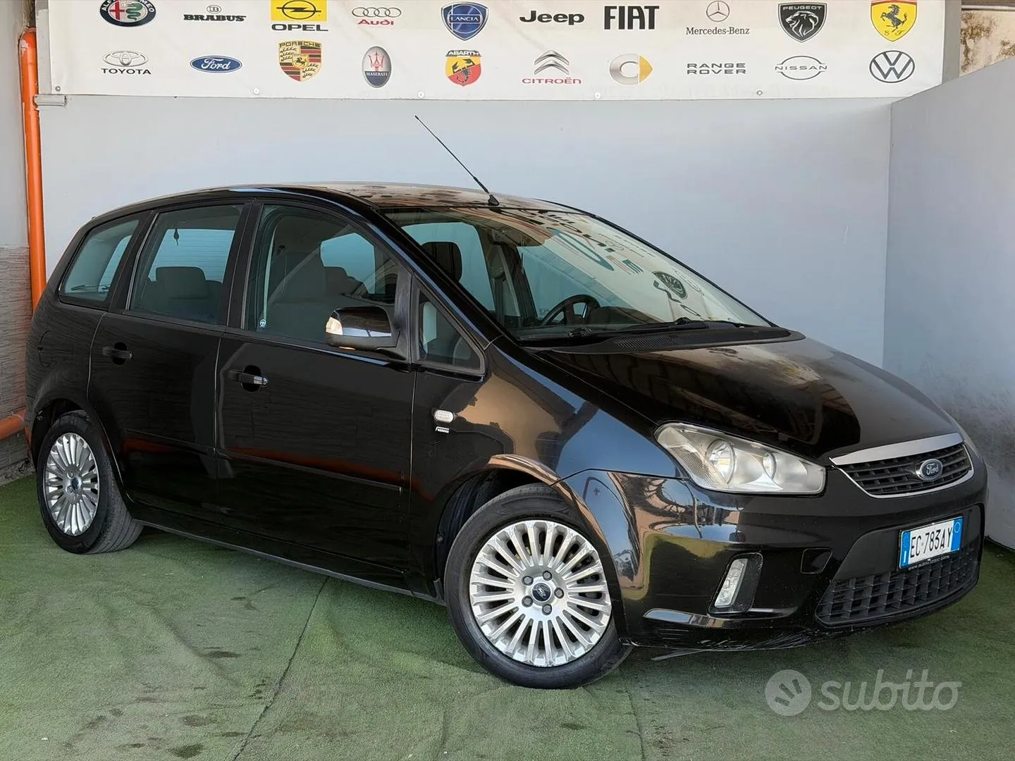 Ford C-Max 2011 photo 2