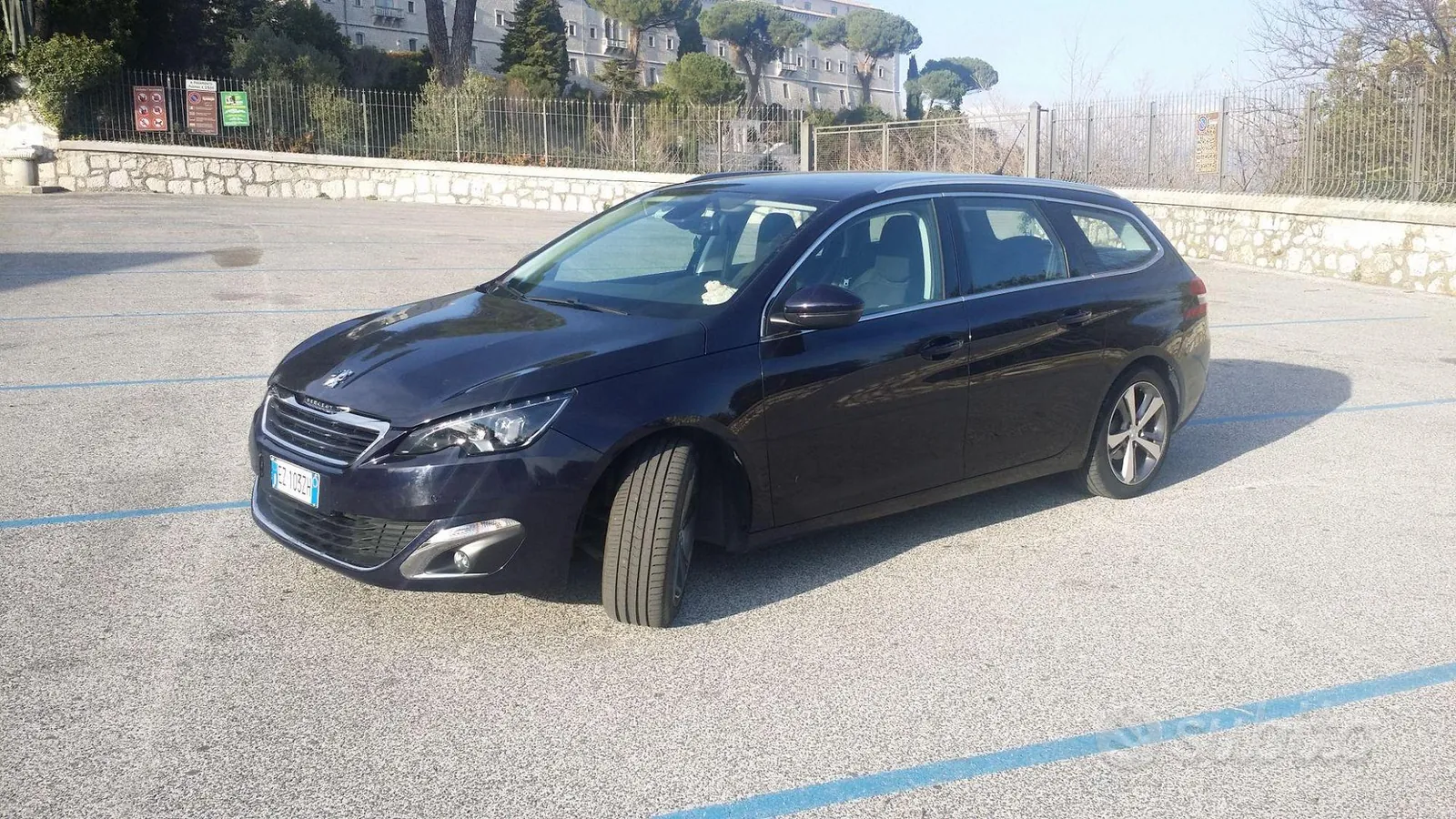Peugeot 308 2015 photo 2
