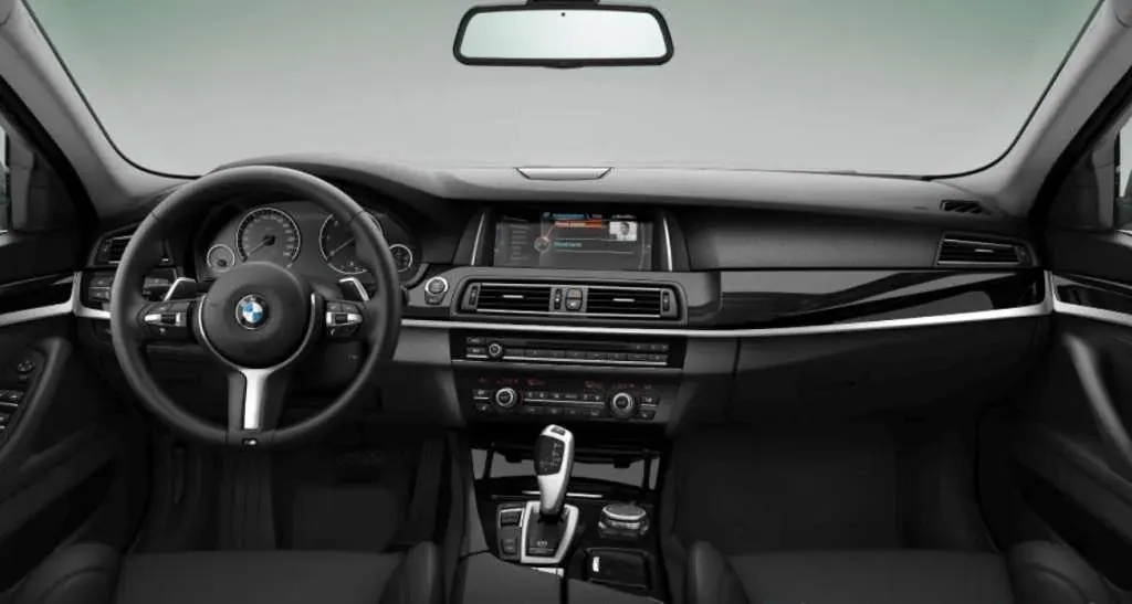 BMW 5 Series 2016 photo 2