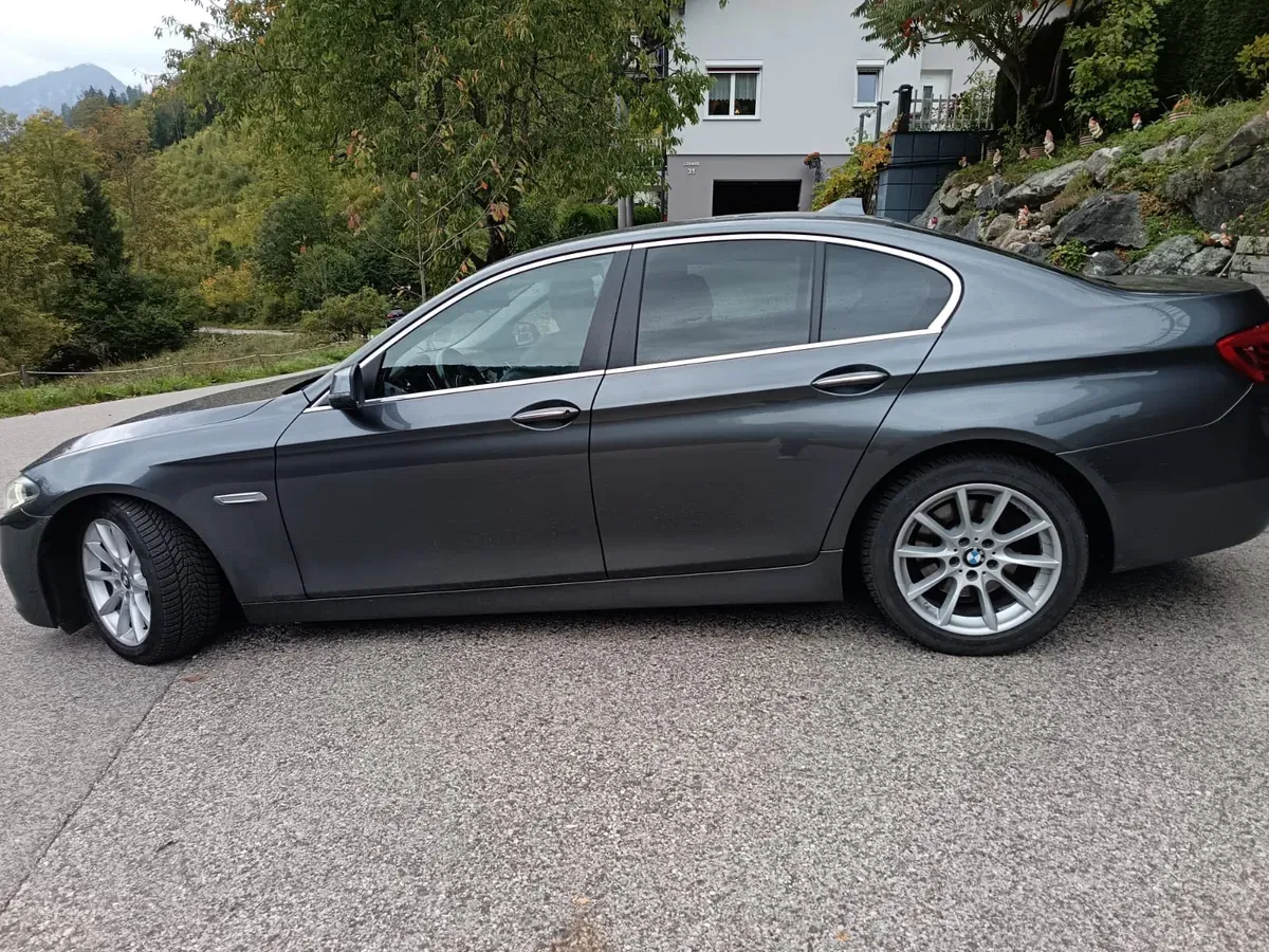 BMW 5 Series 2016 photo 3
