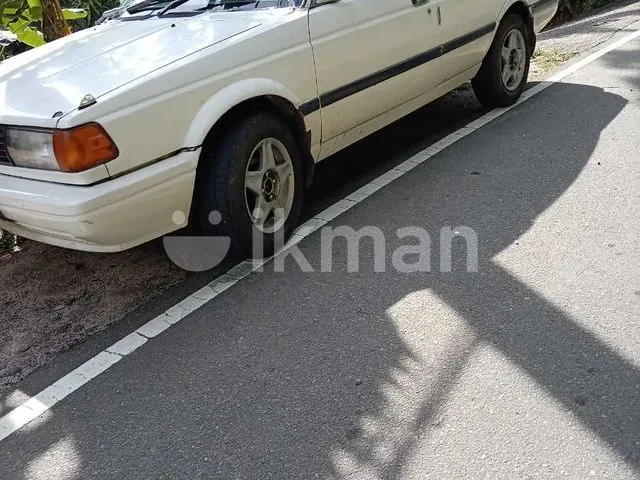 Nissan Sunny 1989 photo 4
