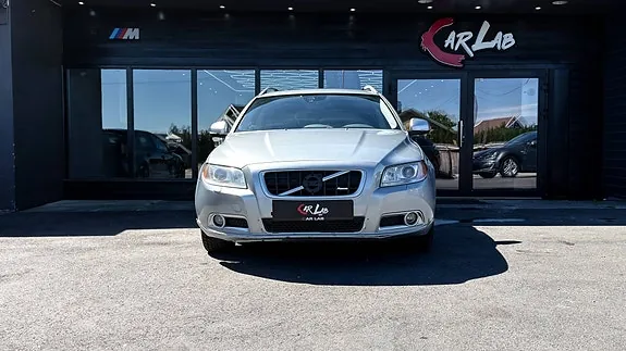 Volvo V70 2013 photo 2