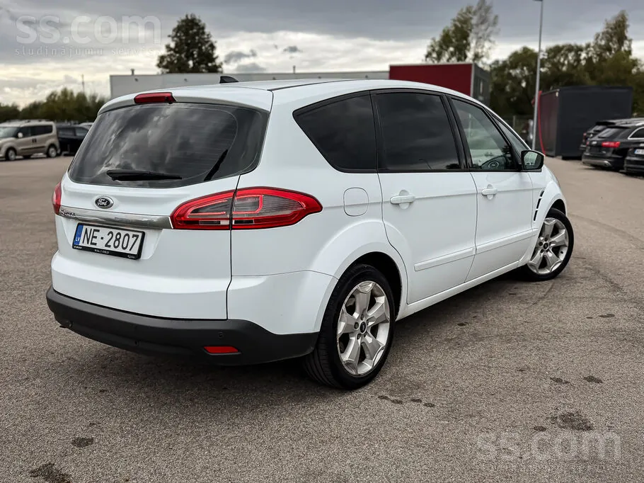 Ford S-Max 2013 photo 4