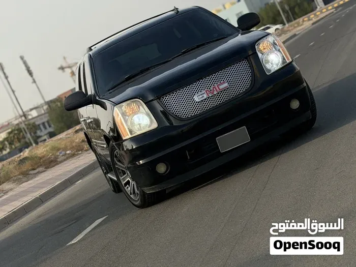 GMC Yukon Denali 2008 photo 2