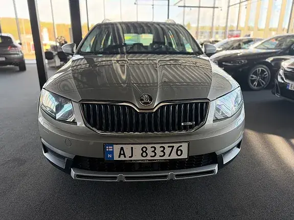 Skoda Octavia Scout 2015 photo 2