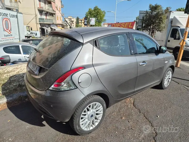 Lancia Ypsilon 2016 photo 4