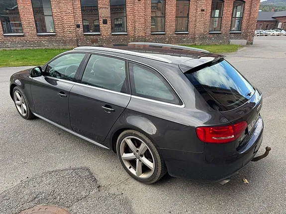 Audi A4 2009 photo 4