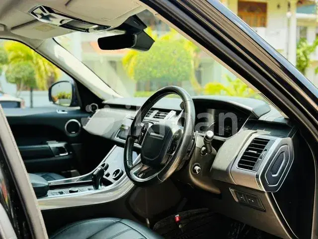 Land Rover Range Rover Sport 2018 photo 3