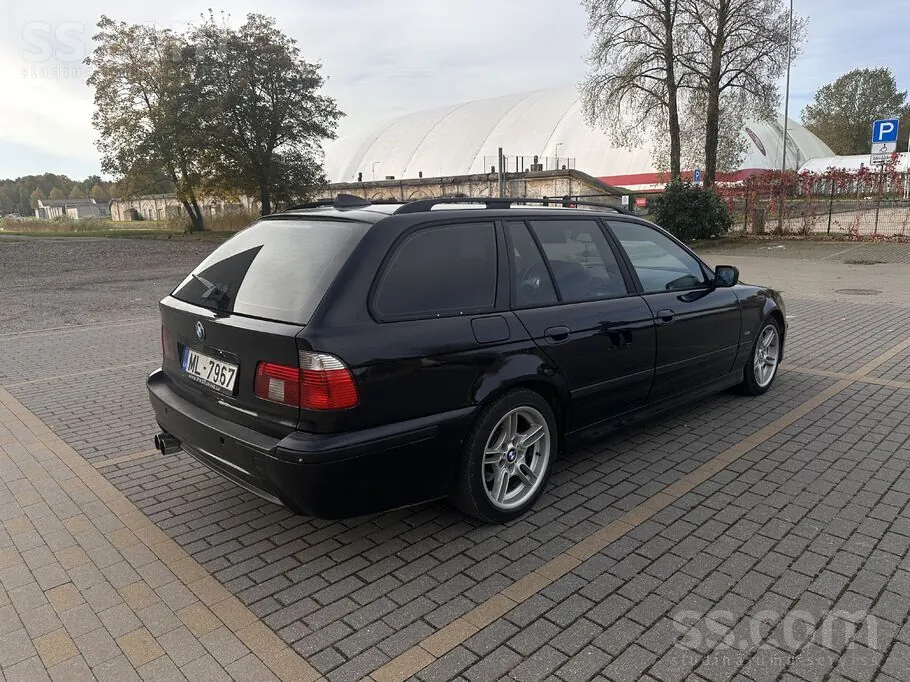 BMW E39 2003 photo 4
