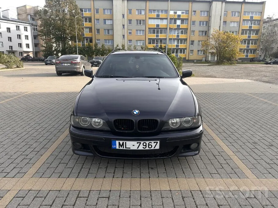 BMW E39 2003 photo 2