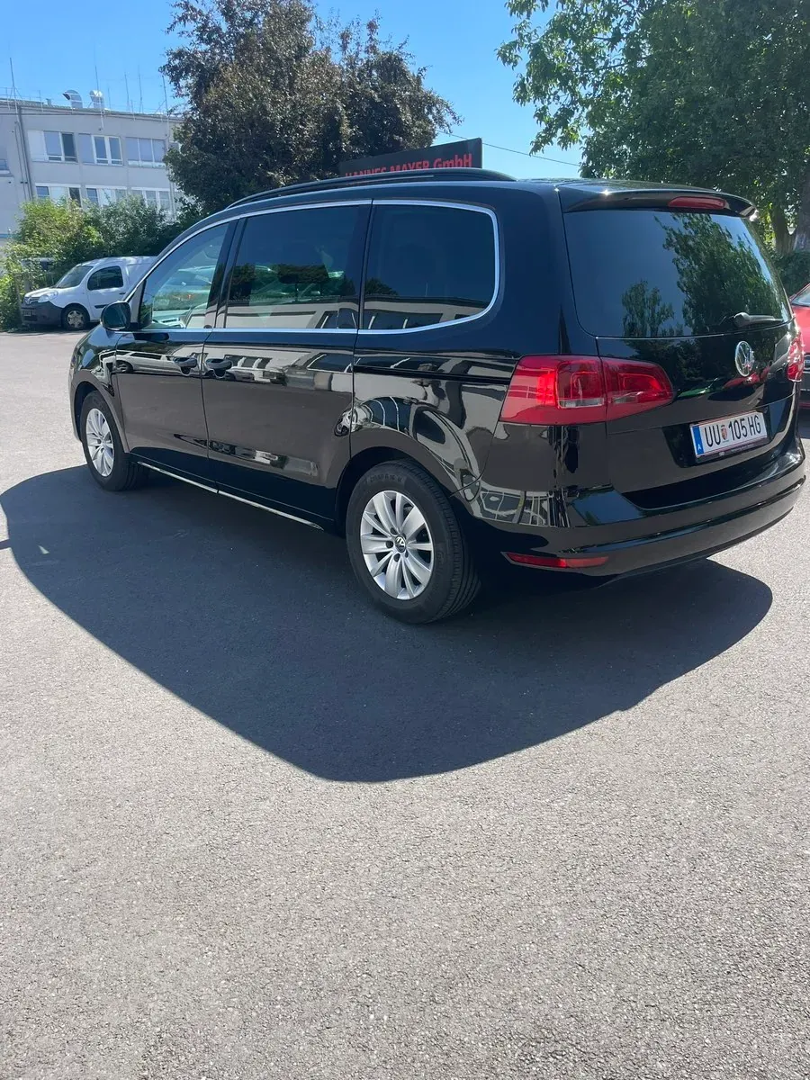Volkswagen Sharan 2011 photo 2