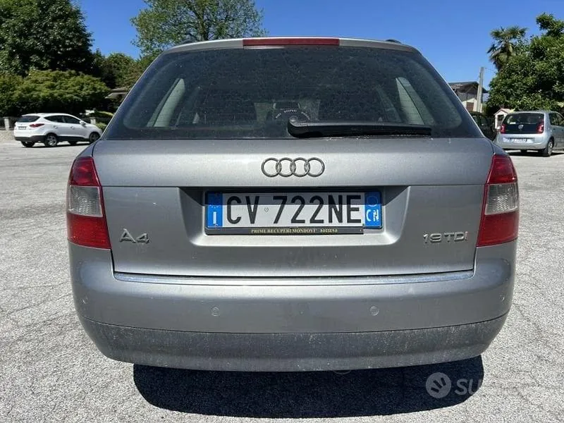 Audi A4 Avant 2002 photo 4