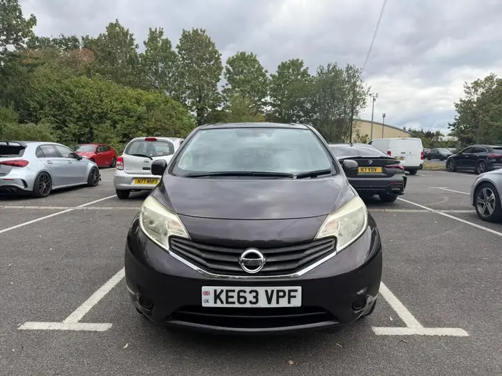 Nissan Note 2013 photo 2