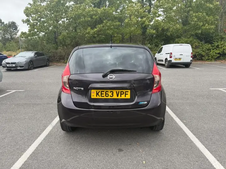 Nissan Note 2013 photo 5