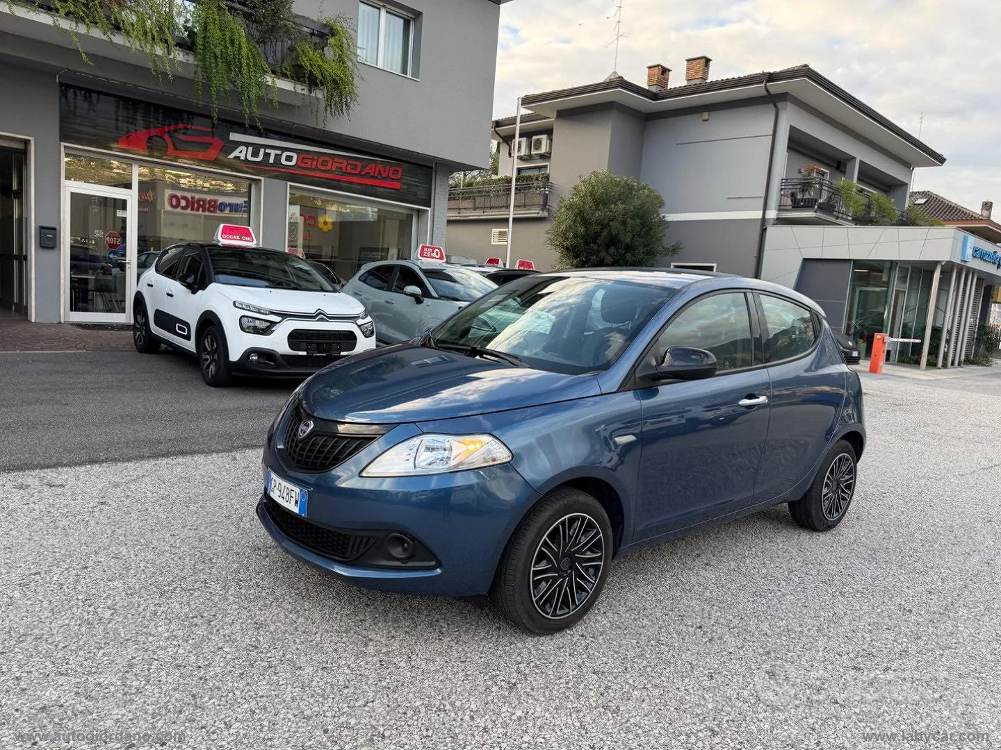 Lancia Ypsilon