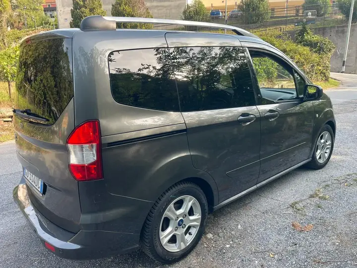 Ford Tourneo Courier