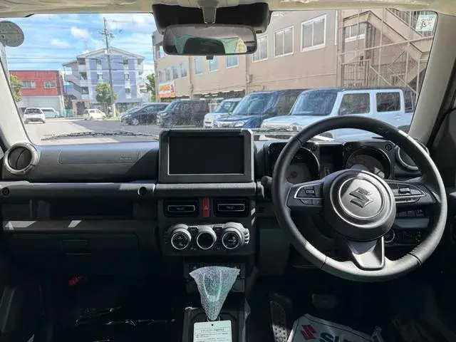 Suzuki Jimny photo 2