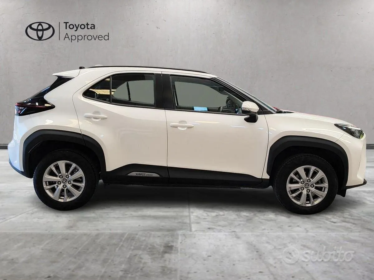 Toyota Yaris Cross 2023 photo 4