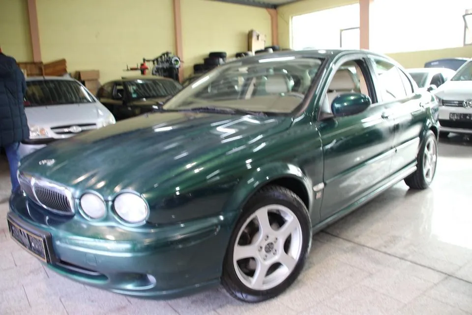 Jaguar X-Type