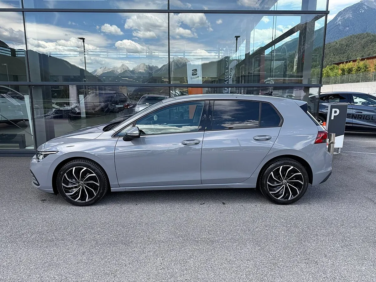 Volkswagen Golf 2022 photo 3