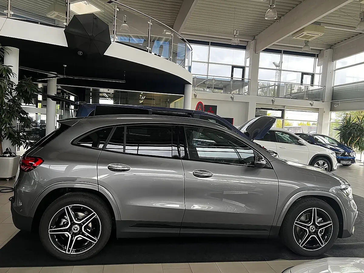 Mercedes-Benz Gla Class photo 3