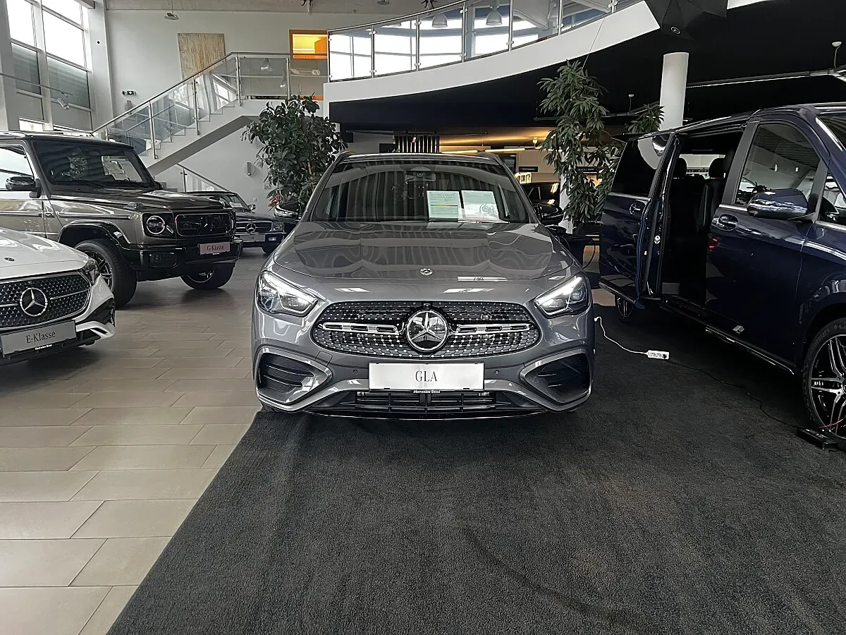 Mercedes-Benz Gla Class photo 2