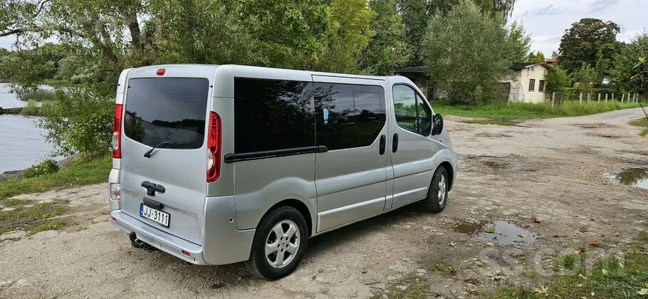Renault Trafic 2009 photo 3