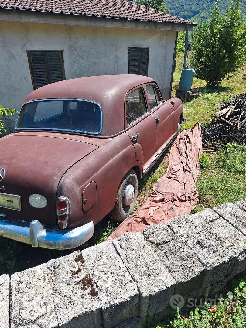 Mercedes-Benz 180 D 1960 photo 2