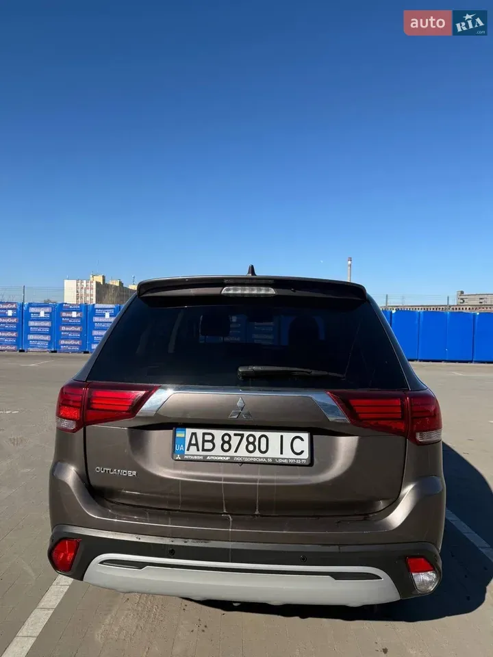 Mitsubishi Outlander 2021 photo 4