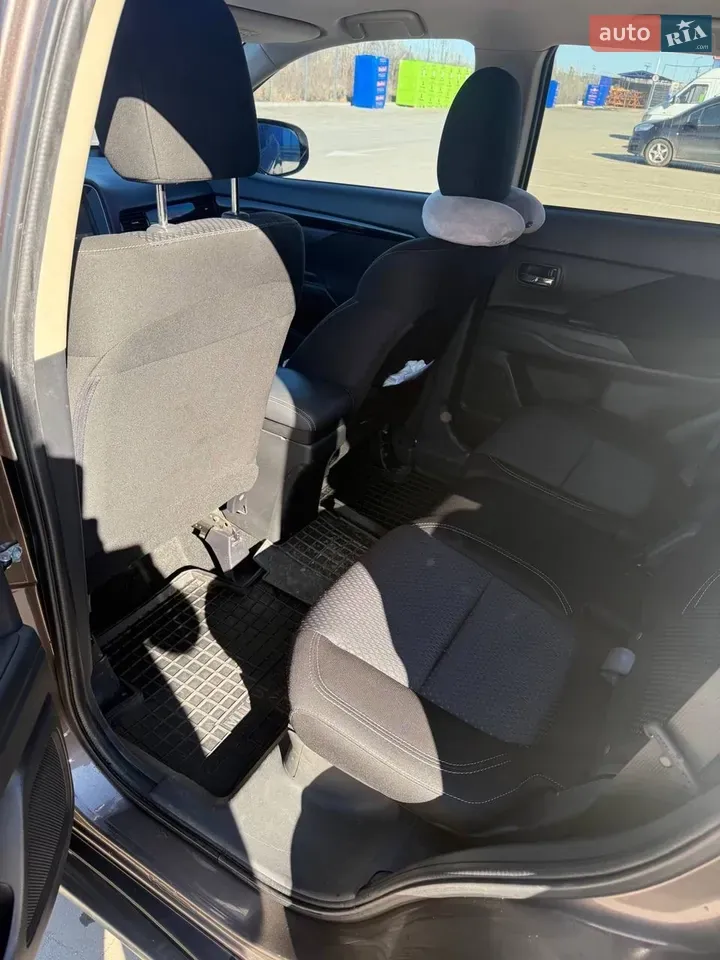 Mitsubishi Outlander 2021 photo 5