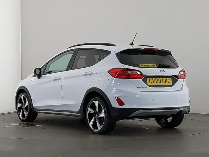 Ford Fiesta 2023 photo 2