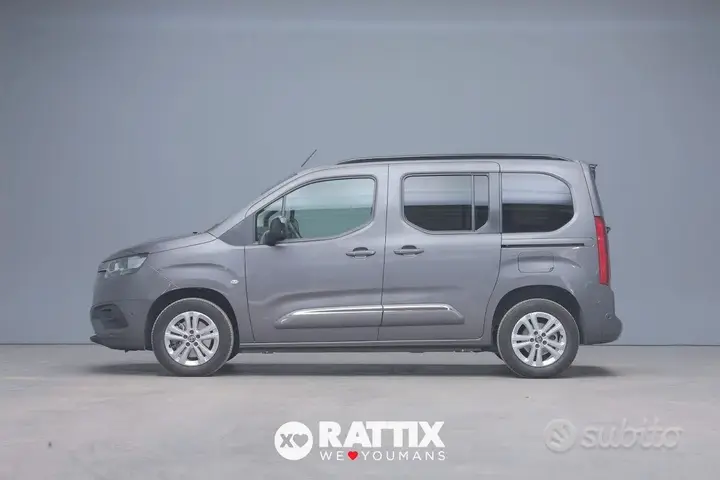 Toyota Proace City Verso photo 2