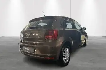 Volkswagen Polo 2015 photo 2