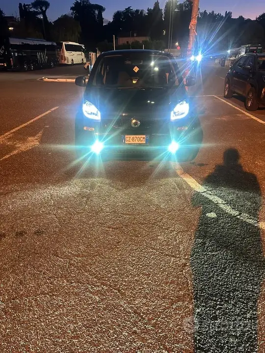 Smart Fortwo 2018 photo 2
