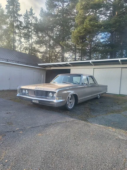 Chrysler Newport 1965 photo 2