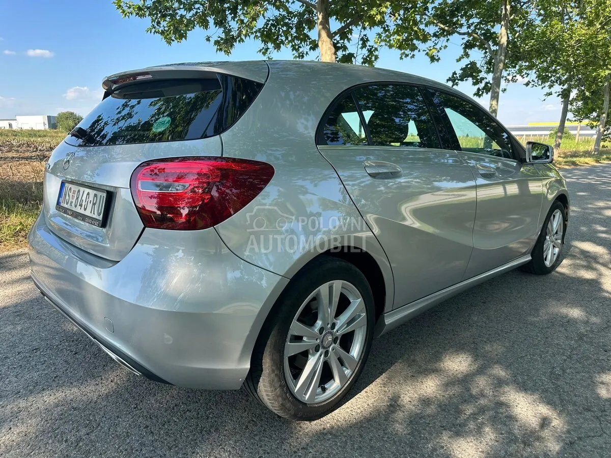 Mercedes-Benz A 200 2015 photo 5