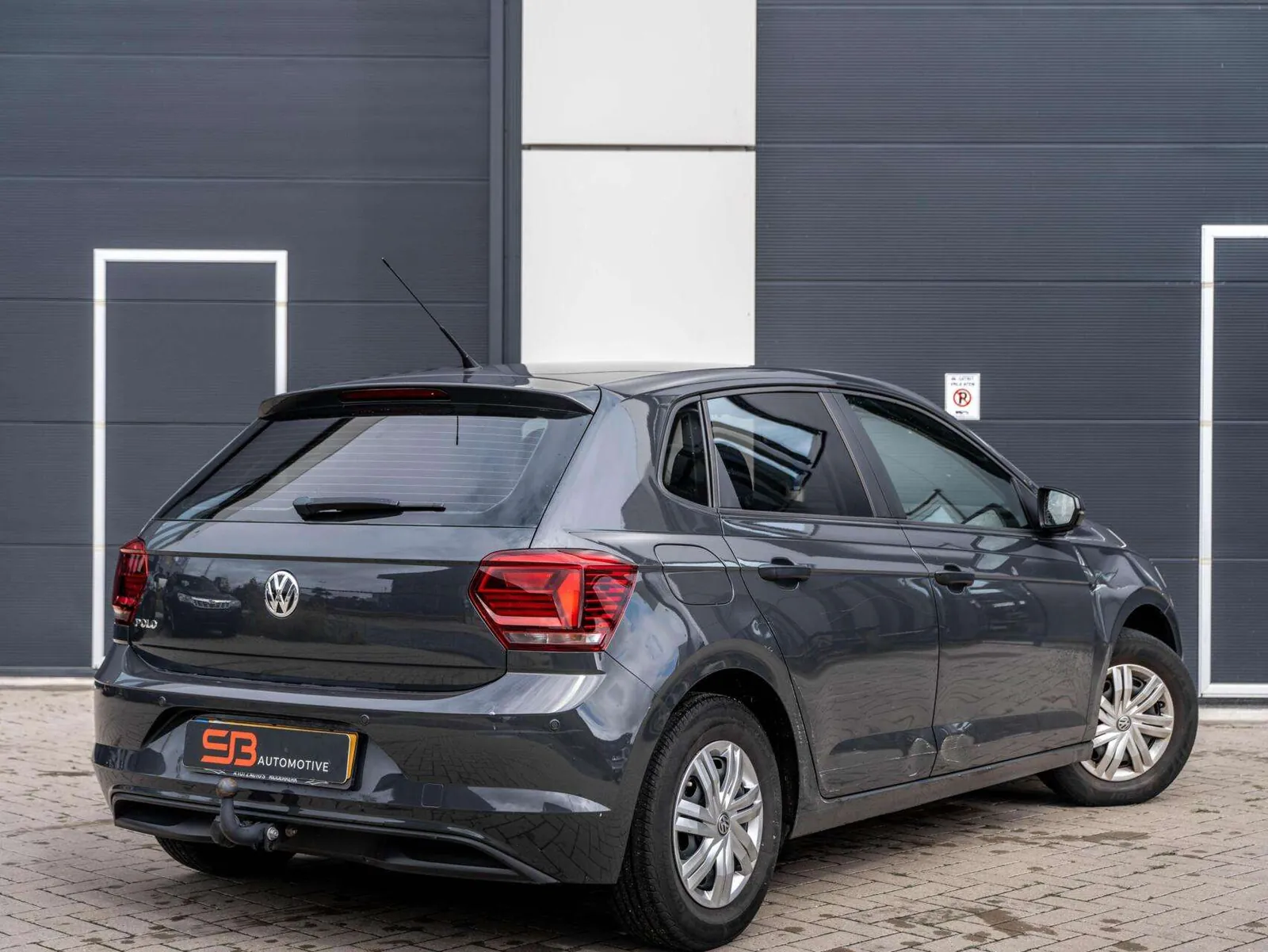 Volkswagen Polo 2018 photo 2