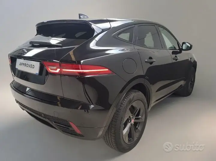 Jaguar E-Pace 2023 photo 2