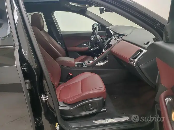 Jaguar E-Pace 2023 photo 3