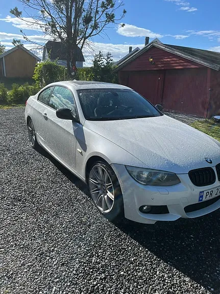 BMW 320D 2011 photo 3