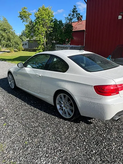 BMW 320D 2011 photo 5