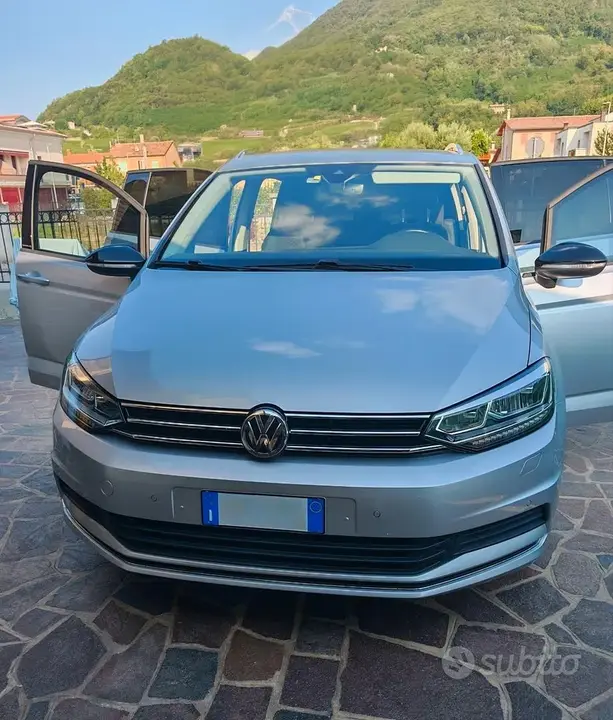 Volkswagen Touran 2019 photo 2