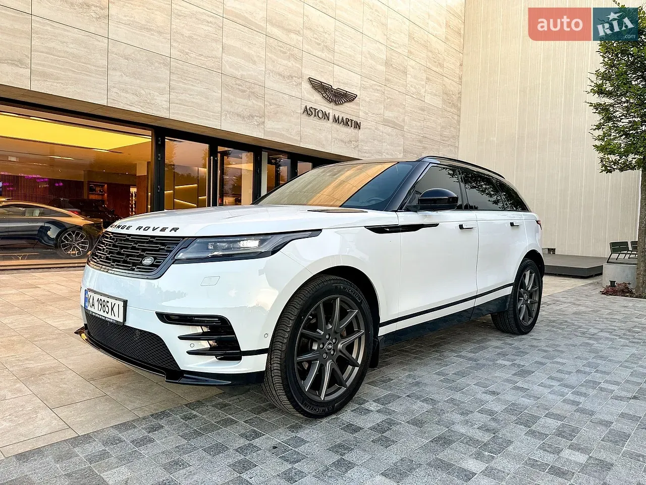 Land Rover Range Rover Velar 2017 photo 2